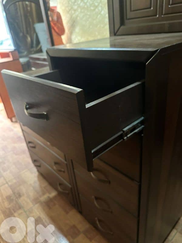 اوضة نوم شغل توصاية ملبسة قشر افركيه شبه جديدة 10