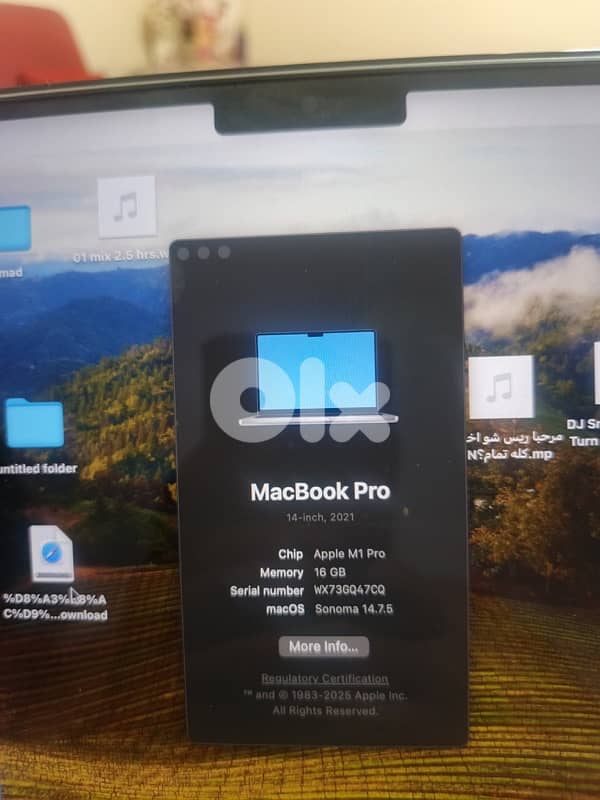 very clean mac book with cover 0