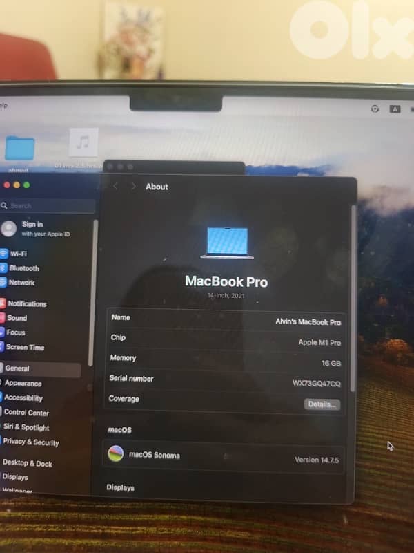 very clean mac book with cover 1