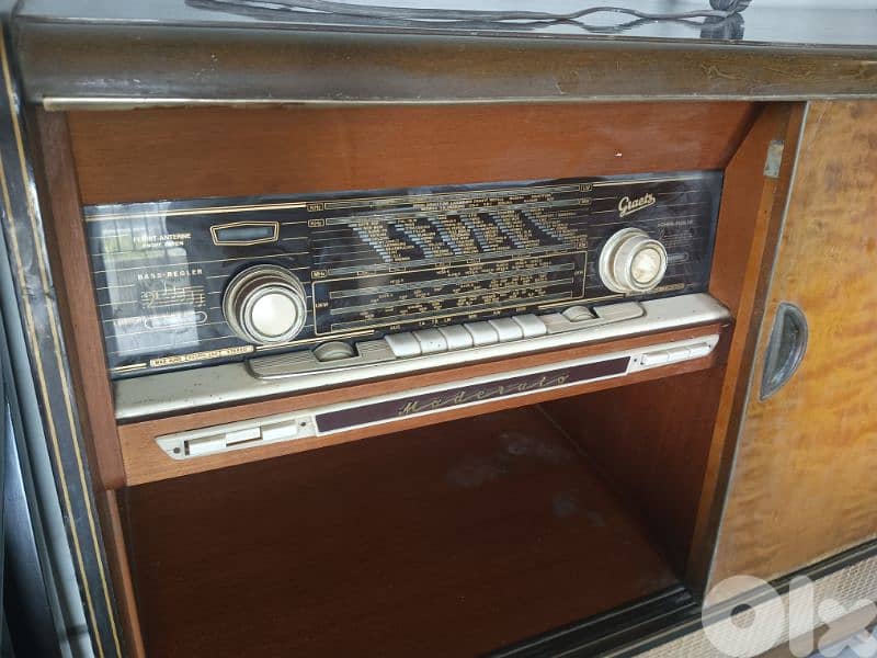 راديو الماني خزانة صنع عام 1958 حجم كبير مش شغال 3