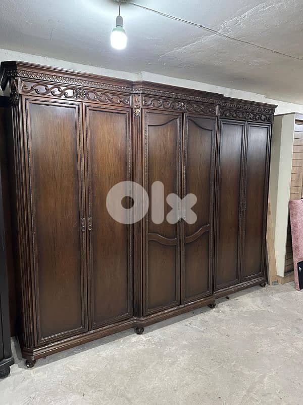 خزانة كبيرة ست درف شغل توصاية خشب زان ولاتي كلا ملبسة قشر زان 0