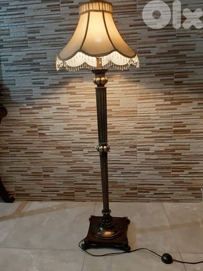Stand lamp / Lampadaire