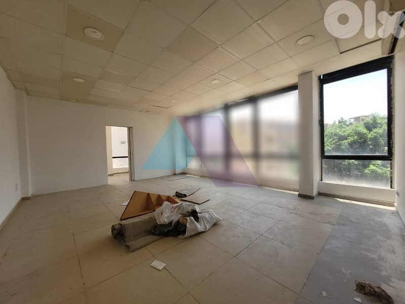 275m2 office+terrace 4rent in a commercial center in Sad El Bauchrieh 0