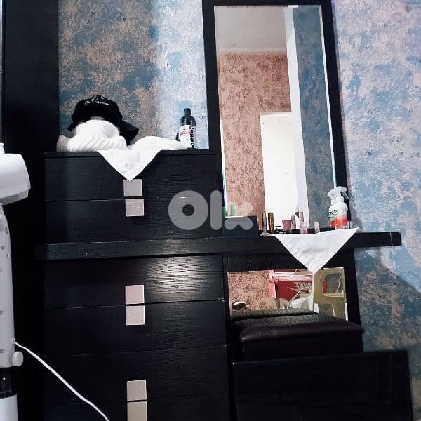 غرفة نوم مستعملة شبه جديدة فرش تقيل ومرتب كتير 0