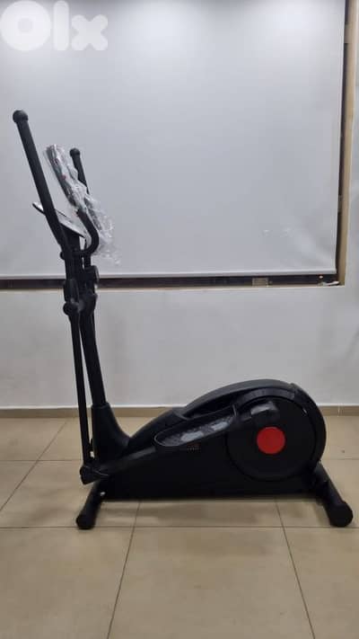 Elliptical Machine مكينة رياضة