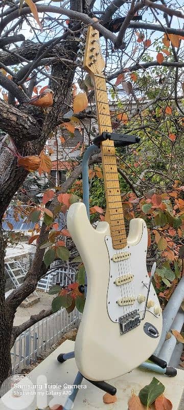 Electric guitar Brand Samick 1