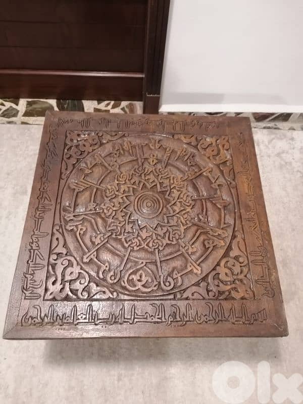 طاولة خشب انتيك مرتبة 0