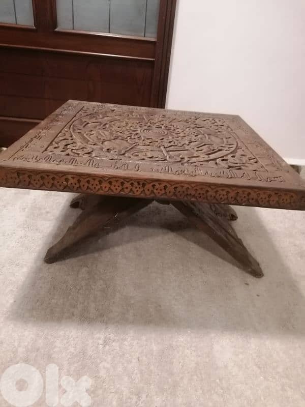 طاولة خشب انتيك مرتبة 1