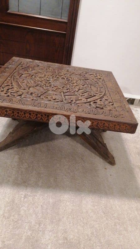 طاولة خشب انتيك مرتبة 2