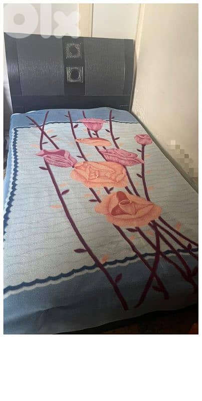 تخت مرتب  بلا فرشه 0