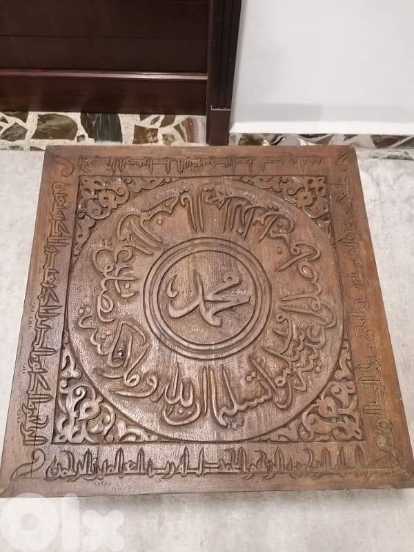 طاولة خشب كتير كرتبة و فخامة انتيك 3