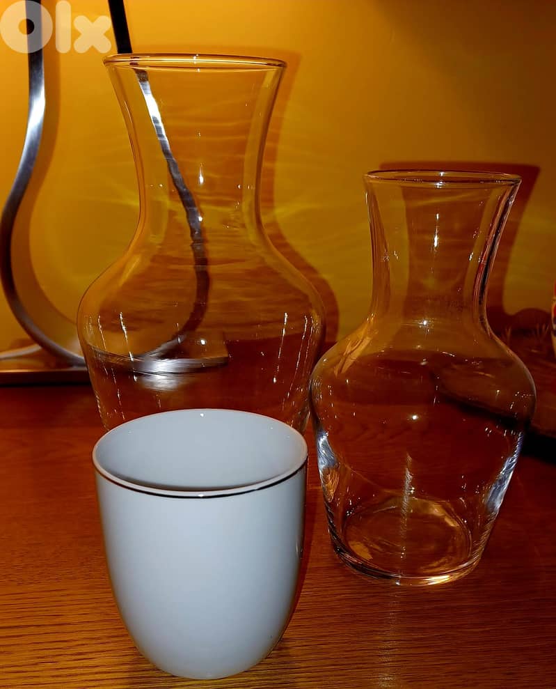 Set of 2 Arcoroc A Vin Carafes (1L + 0.5L) with Cup 3