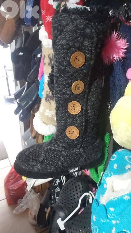 شروة تجهيز محل احذية + بضاعة جديدة -  سعر لقطة 1