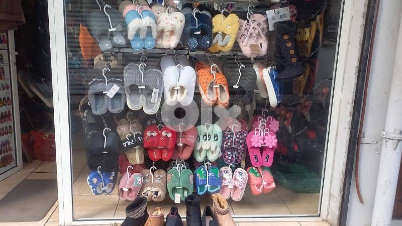 شروة تجهيز محل احذية + بضاعة جديدة -  سعر لقطة 2