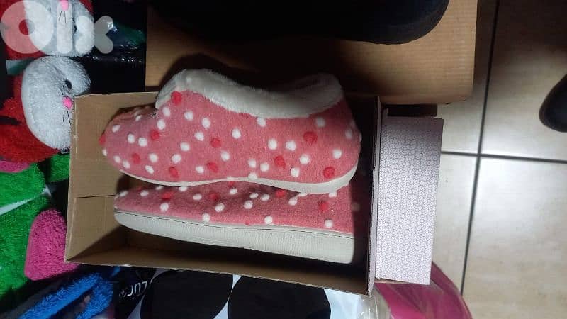 شروة تجهيز محل احذية + بضاعة جديدة -  سعر لقطة 4