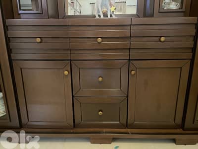كومود جديدة للسفرة