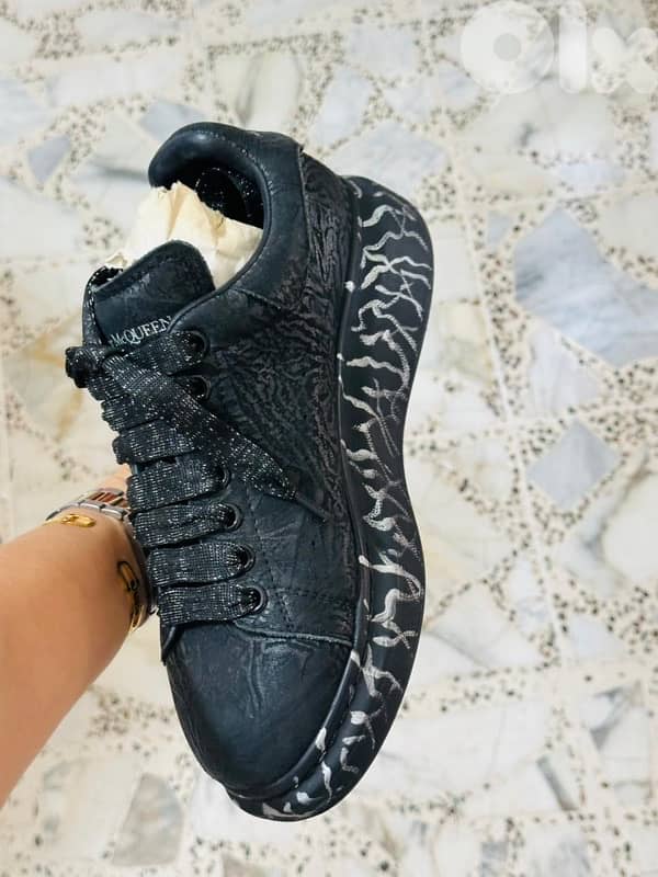 Alexander mac queen 1