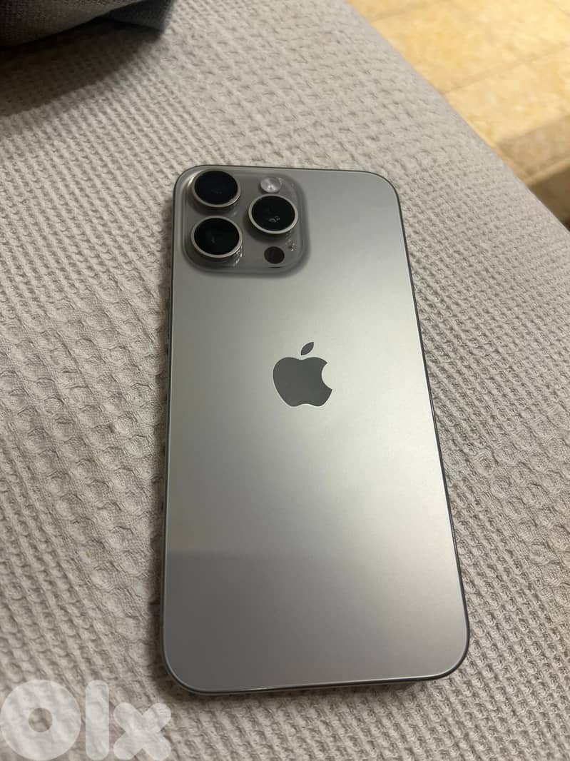 Iphone 15 Pro Max 512gb, barely used and in mint condition 0