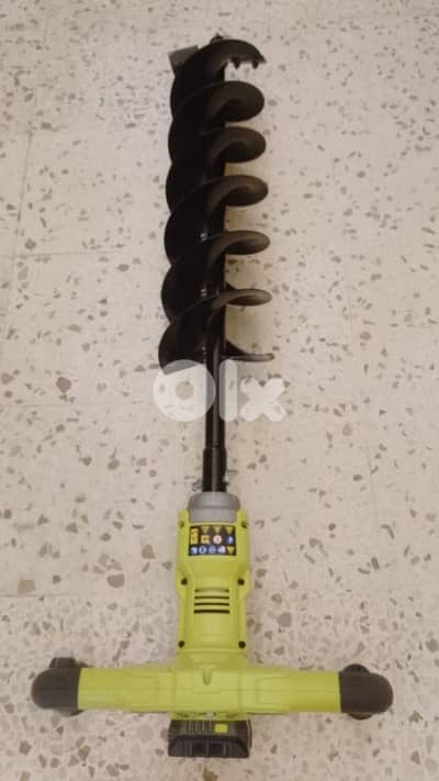 Ryobi 18V ONE+ HP Brushless 6" Earth Auger Kit