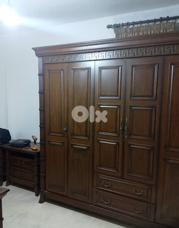 Beautiful Bedroom Set – Good Condition – Free Mattress 1