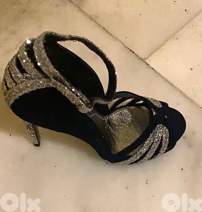 Custom-Made Heels – Size 37 – Brand New, Still in Box – USD 85