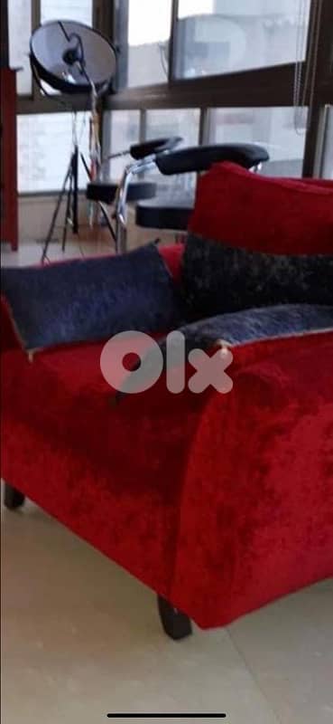 red sofa 1