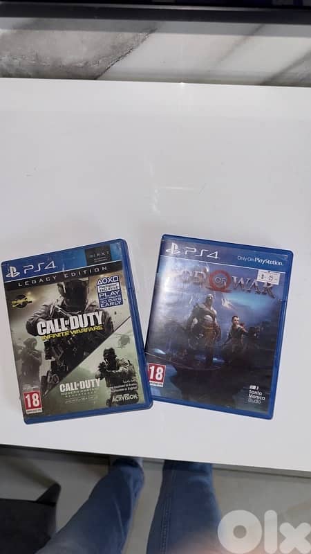 ps5 original controller w cd god of war and call of dutie 1