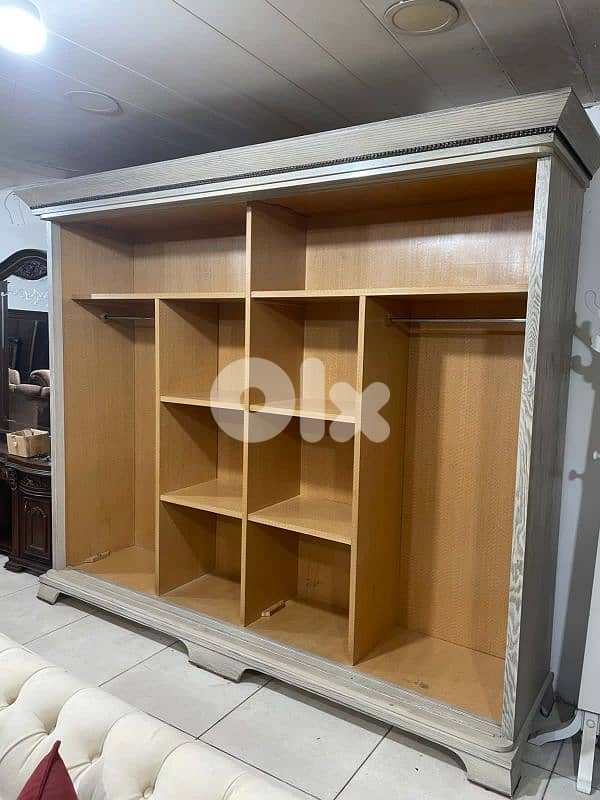 اوضة نوم ملكية مصرية خشب زان ولاتي كلا ملبسة قشرة سنديان سحاب 3