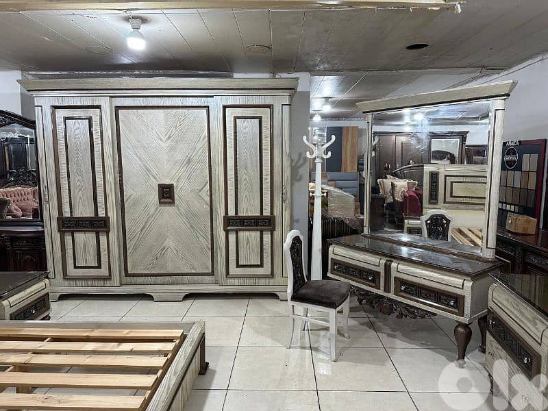 اوضة نوم ملكية مصرية خشب زان ولاتي كلا ملبسة قشرة سنديان سحاب 11