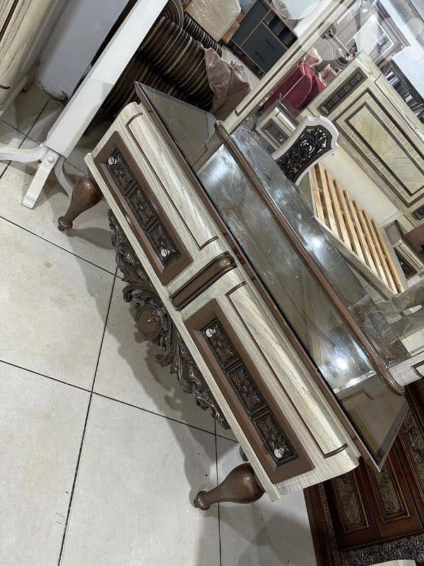 اوضة نوم ملكية مصرية خشب زان ولاتي كلا ملبسة قشرة سنديان سحاب 14