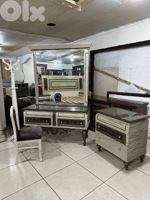 اوضة نوم ملكية مصرية خشب زان ولاتي كلا ملبسة قشرة سنديان سحاب 16