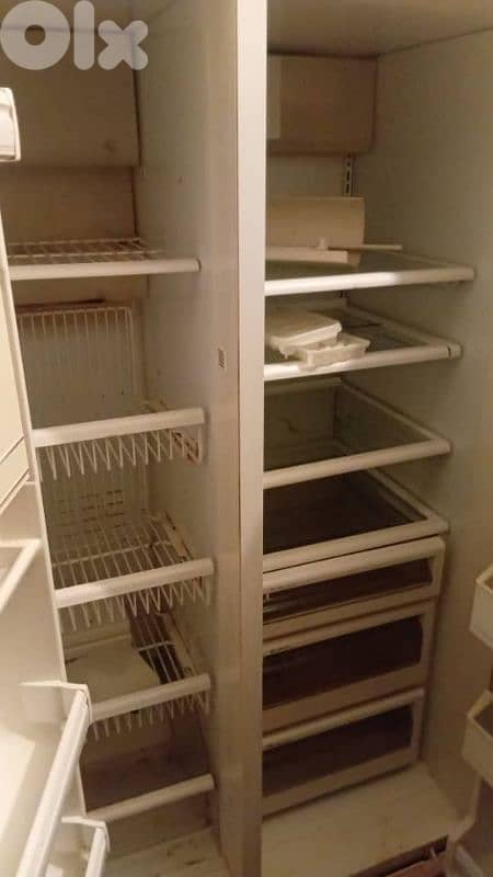 selling fridge 1