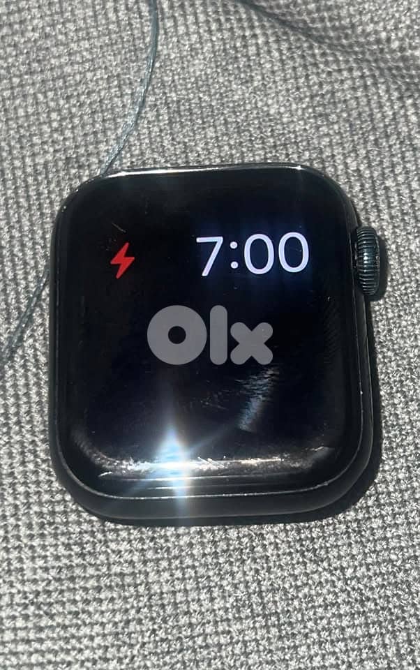 Apple Watch SE (2nd Gen) 40mm  S/M GPS 1