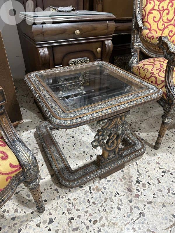 طقم كنبايات حفر خشب زان خمس قطع وطقم طاولات 6