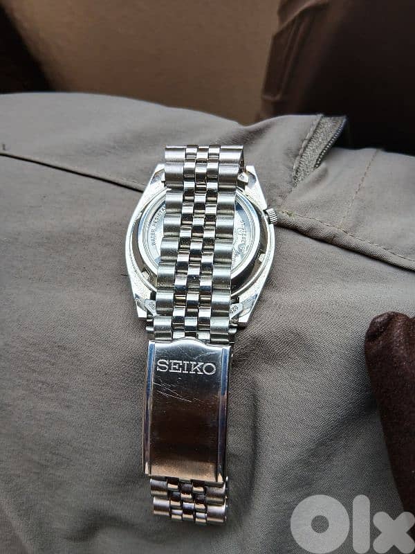 seiko 5 automatic 1