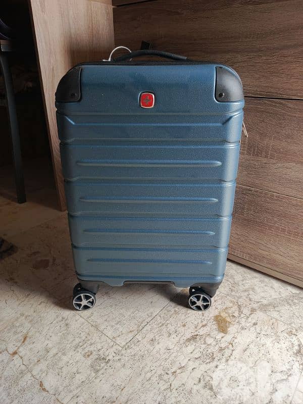 SwissGear Suitcase carry-on Authentic 0