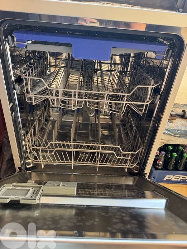 جلاية media شبه جديدة للبيع 2