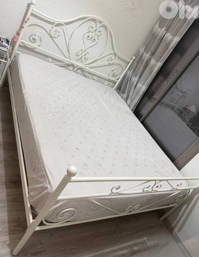 king size Bed with new mattress