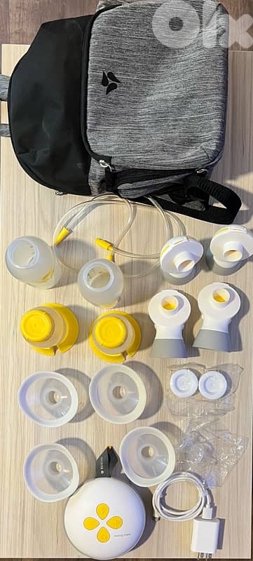 Medela Swing Maxi Pump with Acessories 2