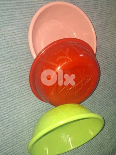 جاط بلاستيك صغير ملون عدد 60 سعر 1500 alf