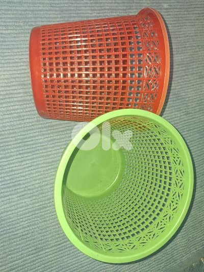سلة زبالة مشبكة ملونة عدد 24 سعر 700 alf