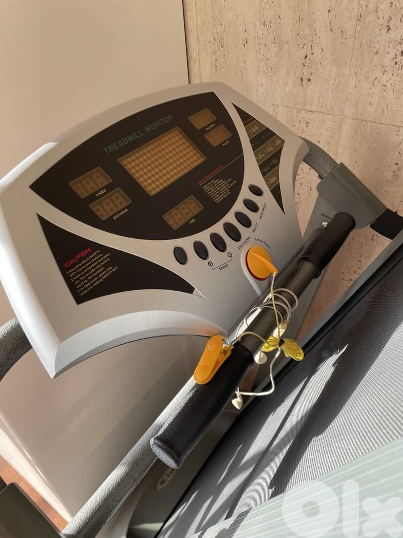 Hi-End brand, high quality,  bought since 7 years, used it for few mov 3