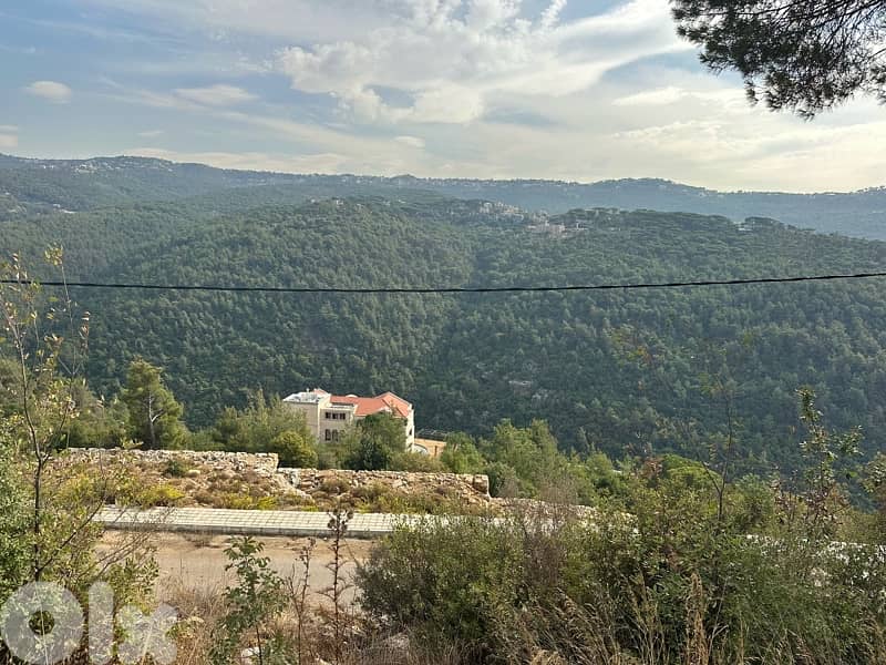 Land for Sale in Ouyoun Broumana 1526m2 ارض للبيع في العيون برمانا 2