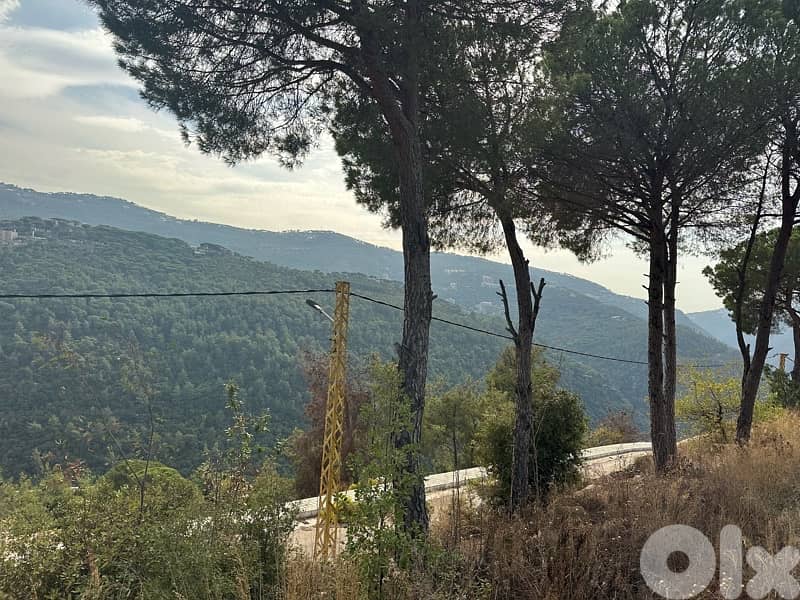 Land for Sale in Ouyoun Broumana 1526m2 ارض للبيع في العيون برمانا 3
