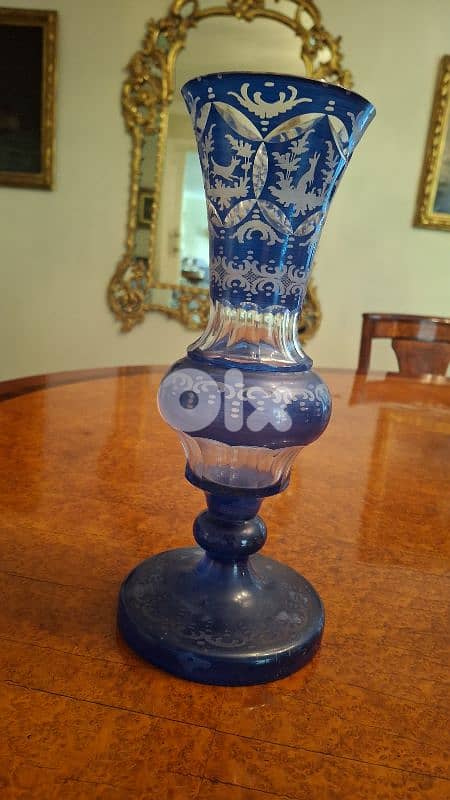 Antique beautiful blue vase in perfect condition 1