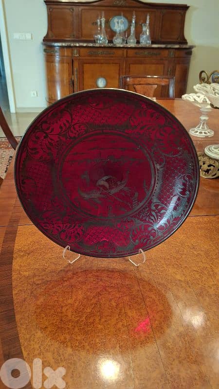 Antique red plate in perfect condition great for home decoration 0