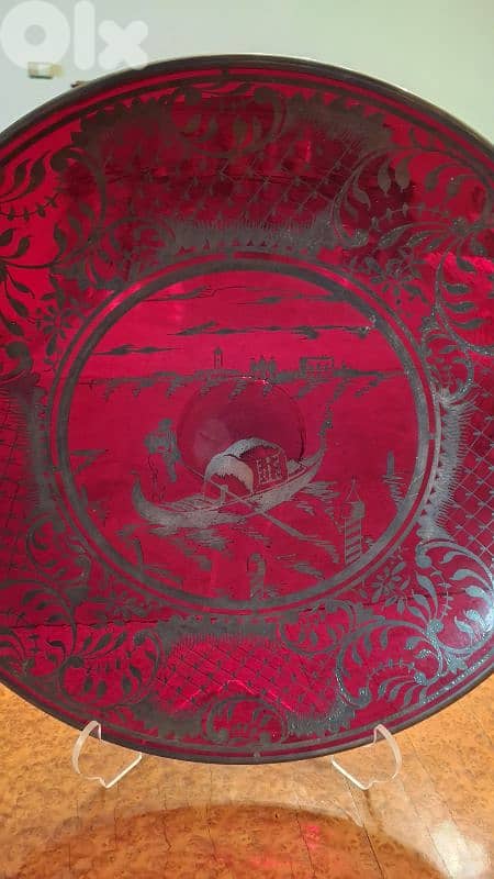 Antique red plate in perfect condition great for home decoration 2