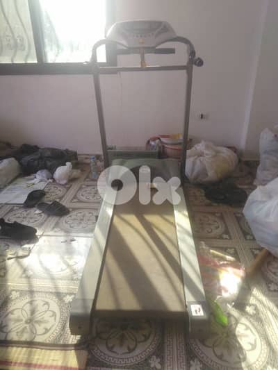 ماكينة مشي كهربائية