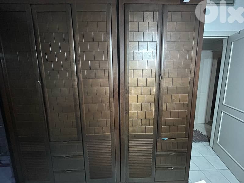 Spacious Malaysian wood closets 0