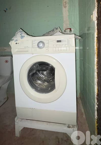 LG Washing Machine - غسالة
